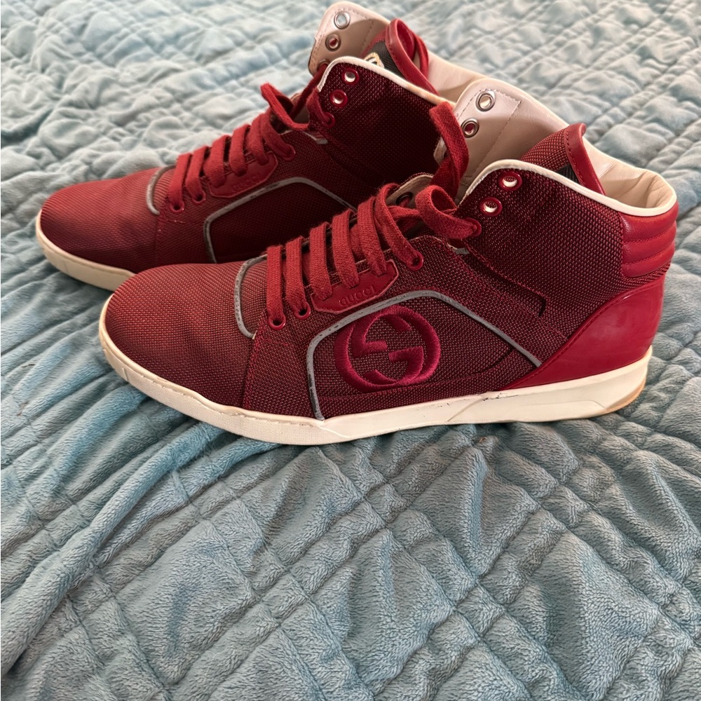 Gucci Red Sneakers Classic High-Top Design - Picture 2 of 7